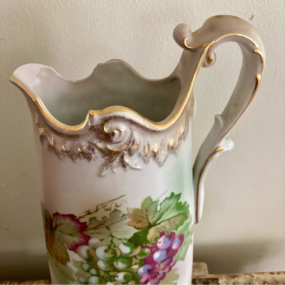 Vintage A&C Bavaria Pitcher with 3 Cups Grape Motif - Picture 4 of 17